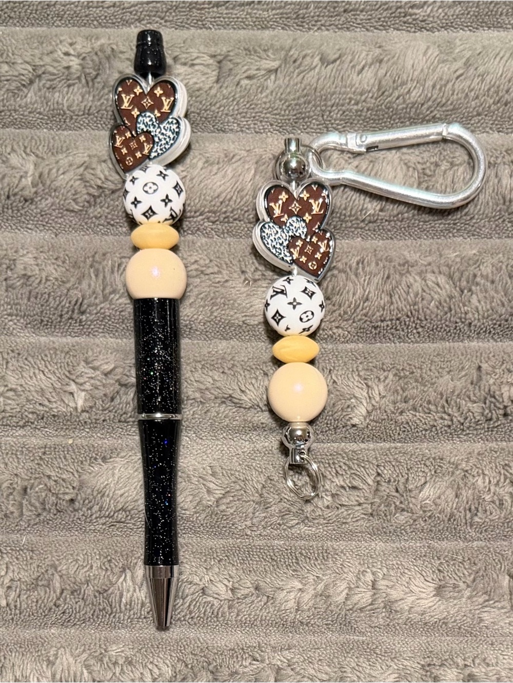 Luxury-Inspired Black Glitter Pen & Keychain Set
